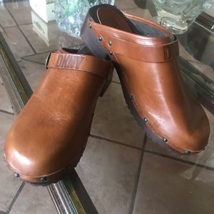 DKNW , made in Italy shoes , size 9 , leather !